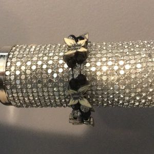 Enamel black and white stretch bracelet